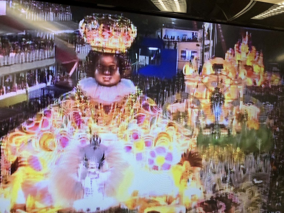 vicentenunes's tweet photo. Mangueira vão te inventar mil pecados/ Mas eu estou do seu lado/ E do lado do samba também #CBfolia #carnaval2020 https://t.co/yDYlOq4R2C
