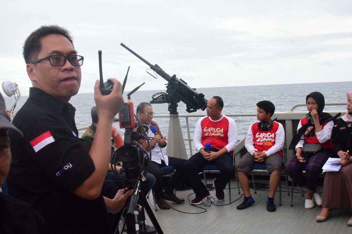 _TNIAL_'s tweet photo. โGaruda Di Lautku " Gelar Dialog Live Nasional Di Tengah Ganasnya Gelombang Laut
#jalesvevajayamahe #tnial #worldclassnavy https://t.co/VAnrqlFcPY