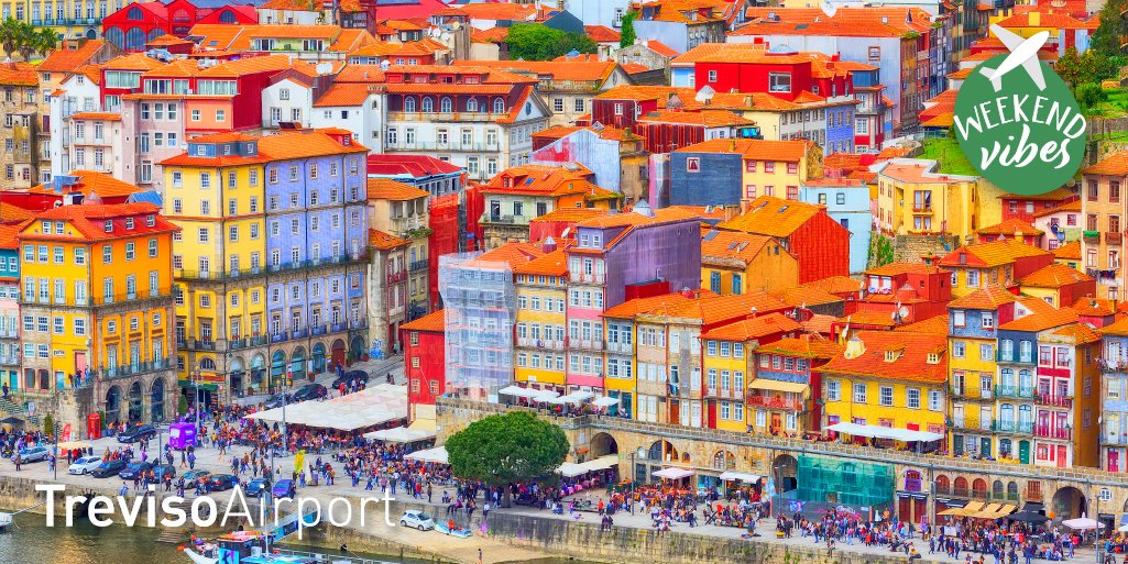 🇮🇹 Dopo aver visitato Porto, riposati in uno dei tipici locali sul lungofiume nel quartiere Ribeira, a sole 3 ore di volo con <a href="/Ryanair/">Ryanair</a>
🇬🇧 After visiting Porto, chill out in one of the typical waterfront locations in the Ribeira district, just 3 hours flight away with <a href="/Ryanair/">Ryanair</a>