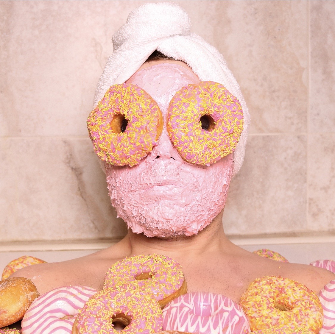 You DONUT want to miss this! 🍩😍 Meet the NEW addition to the #RevolutionxJakeJamie range, the Revolution Skincare X <a href="/jakejamiebeauty/">Jake-Jamie</a> Strawberry Donut Face Mask 🍓 bit.ly/2PBSKvw