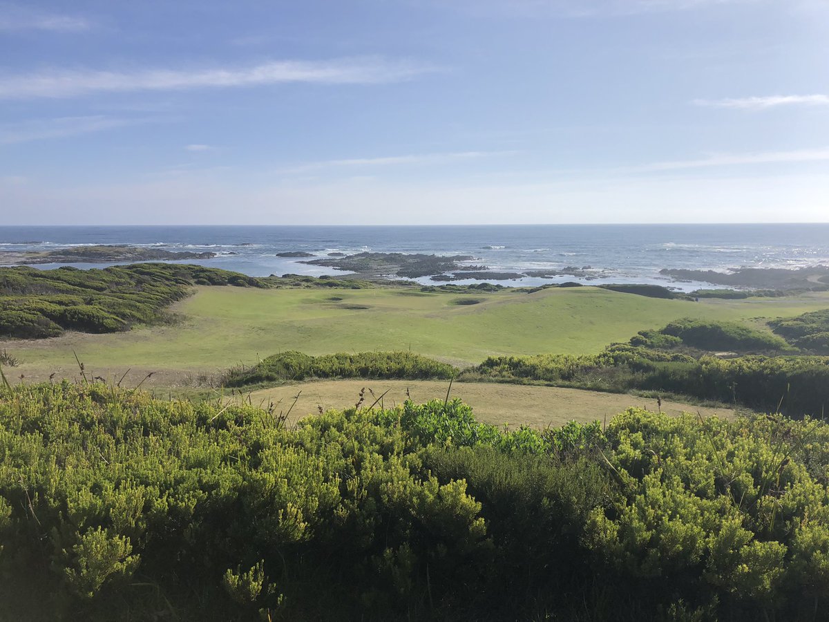 BenFerg79's tweet photo. King Island Golf & Bowls club underrated. #funcourse https://t.co/EEyN9mpPOT