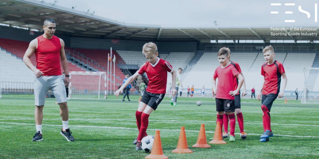 ℹ️#DidYouKnow⁉️ regular participation in #PhysicalActivity during childhood and adolescence can help: 

✅build and maintain healthy bones 🦴 
✅control ⚖️ weight  
✅lower risk  of cardiovascular disease
✅reduce ⬇️ feelings of depression

#Wellbeing4All #BeActive