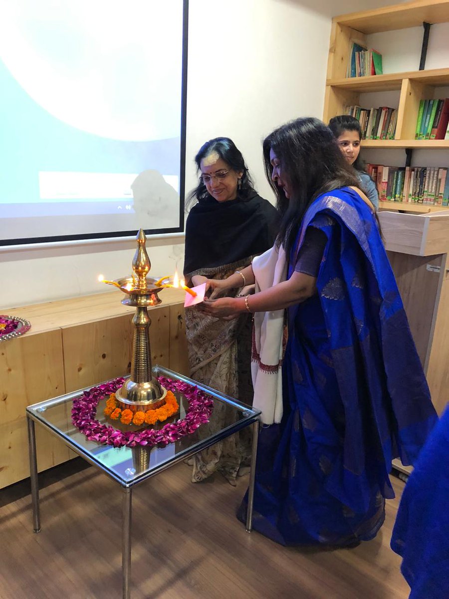 SmediaAim's tweet photo. Graduation ceremony by AIMS Media Ananth Centre for Learning and Development, Delhi!
#accomplishment #aims #aimsmedia #aimsproduction #celebration #graduationceremony #certification #certificationday #ananth #learningcentre #abiltiyenhancement #multimediaprogram #skilldevelopment https://t.co/3y2wkH2bRM