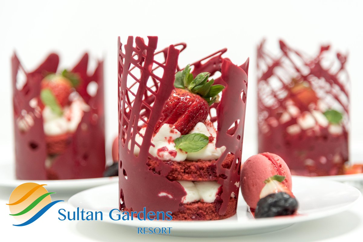 SultanGardens's tweet photo. Strawberry season! Pink desserts at Sultan Gardens Resort! 😋🍓 #SultanGardens #sharmelsheikh #Sinai #dessert #pinkdessert #strawberry #клубника #дессерты https://t.co/S30vKMCg24