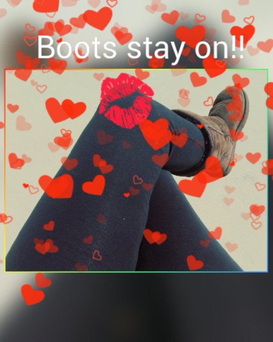 So hot mommy traveling attire! Yoga pants and uggs. #hotmilf #momporn #mommysex https://t.co/GiE8P6p<a href="/tag/hotmilf"class="tags"><span>#hotmilf</span></a><a href="/tag/momporn"class="tags"><span>#momporn</span></a><a href="/tag/mommysex"class="tags"><span>#mommysex</span></a>