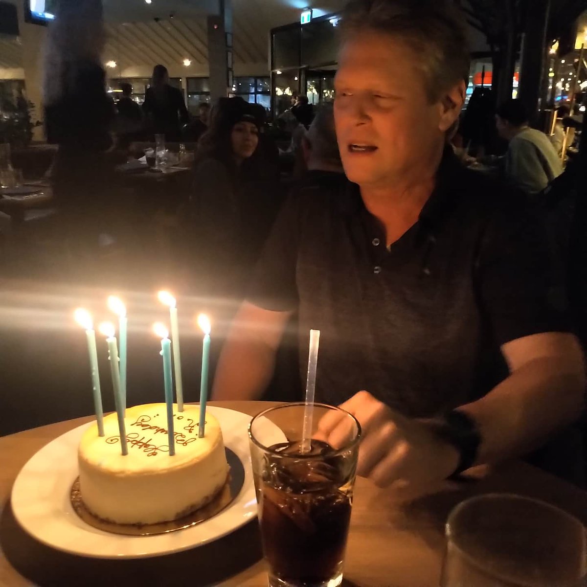 conmcginley's tweet photo. Celebrating Rob's 60th Birthday at his favourite restaurant @earlsfirstreet
Okay we all love Earl's ❤️
#whereelsewouldwebe
#weloveearls
#dowhatyoulove https://t.co/izaPH1XDeu