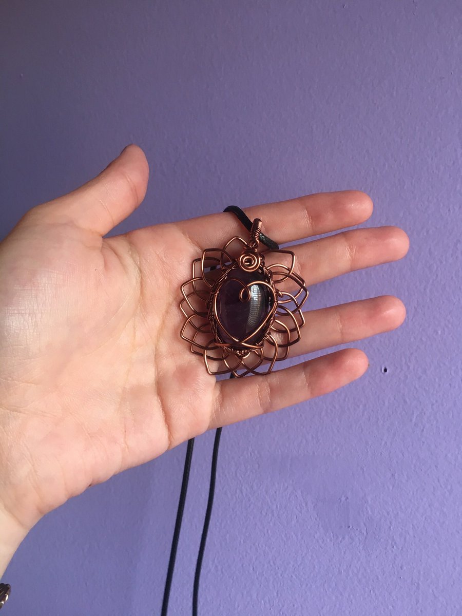 Gorgeous amethyst heart sunflower from the amazing  @mildhippie! This piece has special meaning to me cause it was my mom’s birthstone and since there’s a heart it’s even more special!  This makes the ninth pendant of hers in my collection 