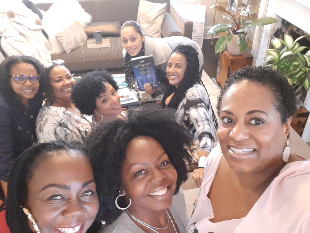 KamiliBH's tweet photo. This month’s bookclub read was a delightful surprise! We all loved the mix of dark fantasy and fairytale in @victorlavalle’s The Changeling and CAN’T wait to read more by him. We all lived happily ever after TODAY. 🖤 https://t.co/Z6nNSgXZgz