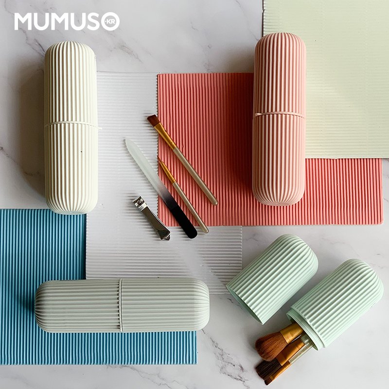 MumusoIndia's tweet photo. Storing Things Was Never This Postmodern!

The design of these storage bottles is unique, stylish and exotic, all at the same time, these bottles can be used to store all kinds of knick-knacks.

#knickknacks #postmoderndesign #storagebottles #storage #storagecases #MUMUSOIndia https://t.co/IgIMc2XbhA