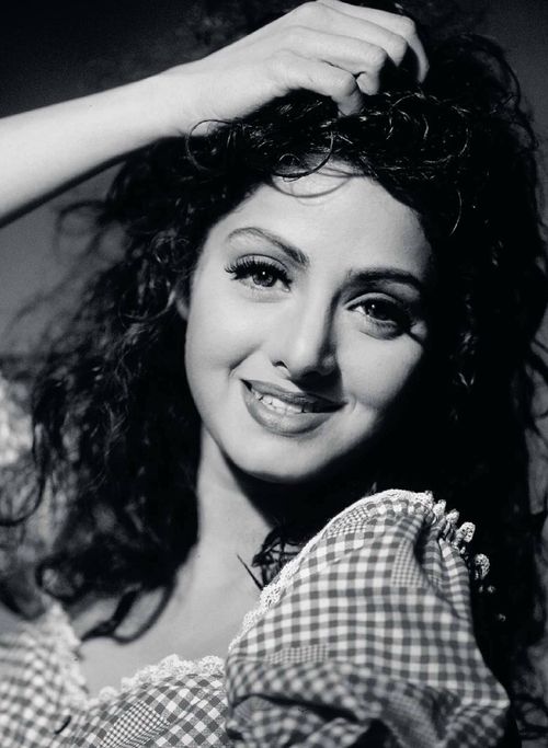 ShemarooEnt's tweet photo. Unforgettable grace, beauty and talent..#SrideviLivesForever
#Sridevi https://t.co/EbJ5gV0ktE