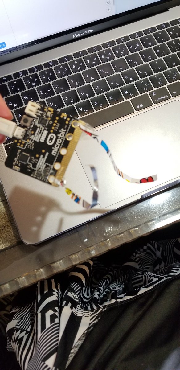 coderdojo3no0's tweet image. 【実験結果】
うまい棒の袋は電気を通さない。
#CoderDojo #microbit