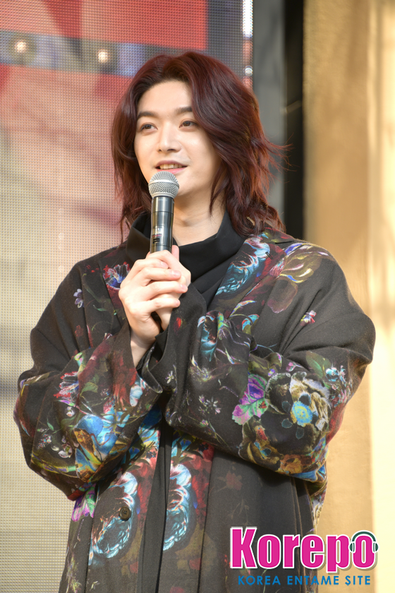 Kkorepo's tweet photo. 「取材レポ」#ソンジェ、大人の色気でファンを悩殺！3rdソロアルバム「#男の花道」発売記念イベント開催
#SUPERNOVA 
https://t.co/ii0kAyWHsN https://t.co/osS2wsWPFv