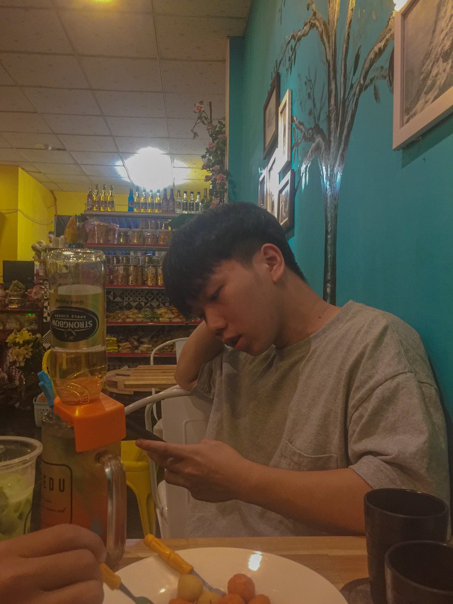 Ton77793631's tweet photo. Today so boring https://t.co/VtiVN6NV5e