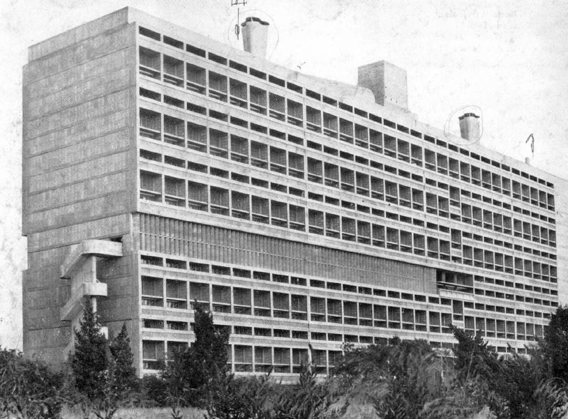 gcarabi's tweet image. un clàssic...

#LeCorbusier | Unité, Marseille. 1948-54
Imatges extretes de Reyner #Banham: "El brutalismo en arquitectura". 1966
#Forties #Fifties
#BrutalMonday