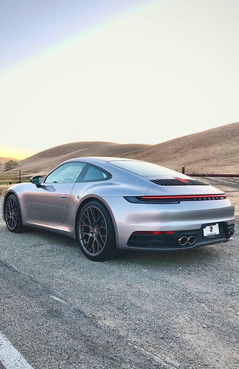 Porsche911UK's tweet image. Takes of the #Porsche911 
Via IG @itzkirb