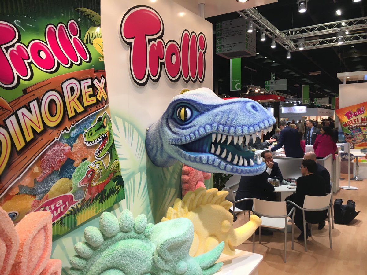 confectionprod's tweet photo. See our video review of ISM's 50th anniversary confectionery event @BCgroupnews @TheSweetConsult @fudgekitchen @wc_conference @OneLoveCocoa #Barrycallebaut #lovecocoa #chocolate #sweetdreams #ISM2020 #Fudgekitchen #confectioneryproduction 
#cologne See: https://t.co/GvFDoxvfwq https://t.co/D5kpmZUs0Z