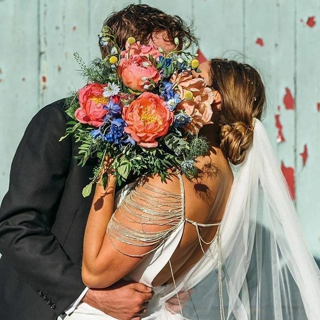 Pops of pink, yellow and blue - summer flowers, we are so ready for ya 🙌🏻
.
.
.
Photography: @bethmoseleyphotography
Florals: @constancerose1
Dress: <a href="/luellasbridal/">Luella's Bridal</a>
.
.
.
#weddingdress #weddinggown #gown #bridalfashion #bohoweddingdress #weddingdresses #l… ift.tt/2SUVBks