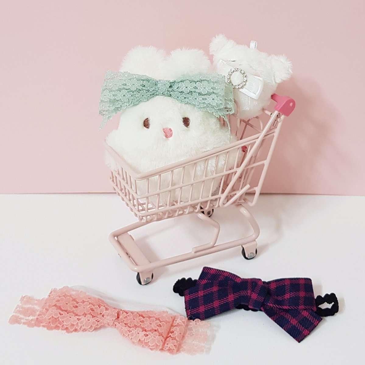 RT) 추첨을 통해 제품 하나를 보내드려요💕 (준등기 배송)

🌸15cm, 20cm 솜뭉치 악세사리 주문폼입니다. 지난 제품들도 제작해드리니 문의주세요😊

🌸주문기간
2월 24일(월) ~ 26(수)

🌸naver.me/5Cx0cvsT