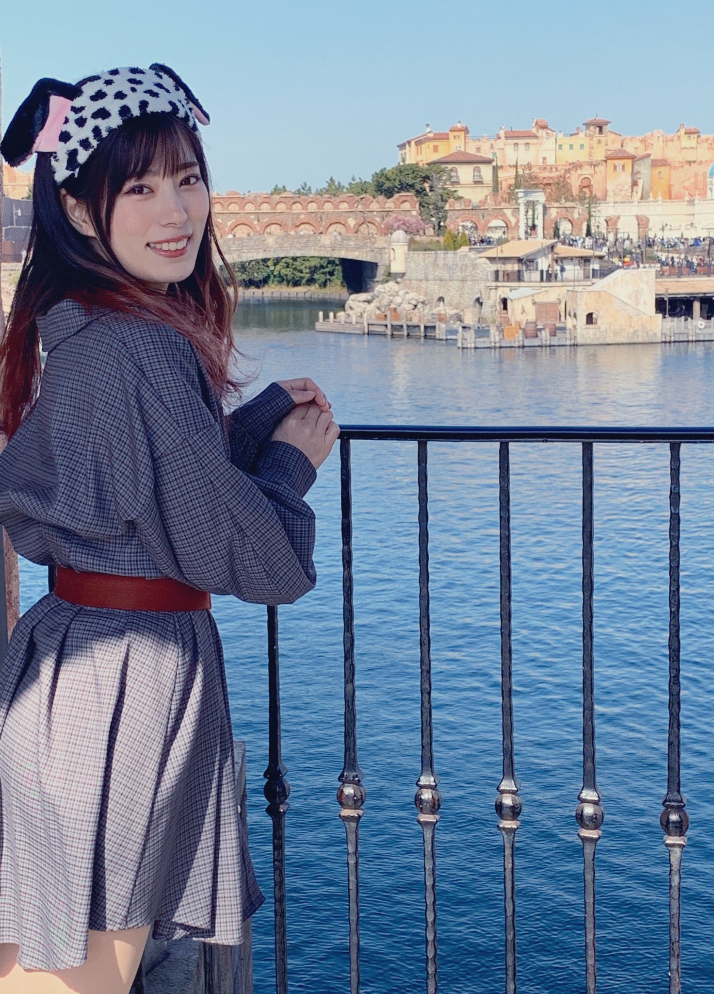 田中ちえ美 世間は三連休でしたね みなさんいかがお過ごしでしたか 田中はいつもの静岡の親友たちとディズニーシーへ行ってきました 久しぶりに膝から崩れ落ちるくらいたくさん笑った 笑いすぎてお腹痛かった 笑 また明日からも頑張れそう