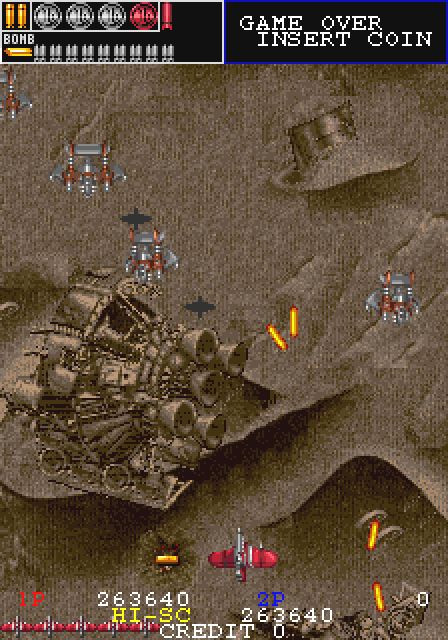 砂漠の砂が風に洗れている。1ドットの粒子の明滅は麦畑の穂と同様にパレットチェンジで表現された。無数の宇宙船がうがたれ、これは初期の開拓団が残した遺物なのか、それとも墜落したものなのか。先程の町が西部時代のたたずまいであったのは、初期の移民で作られたコロニーだったのかもしれない。