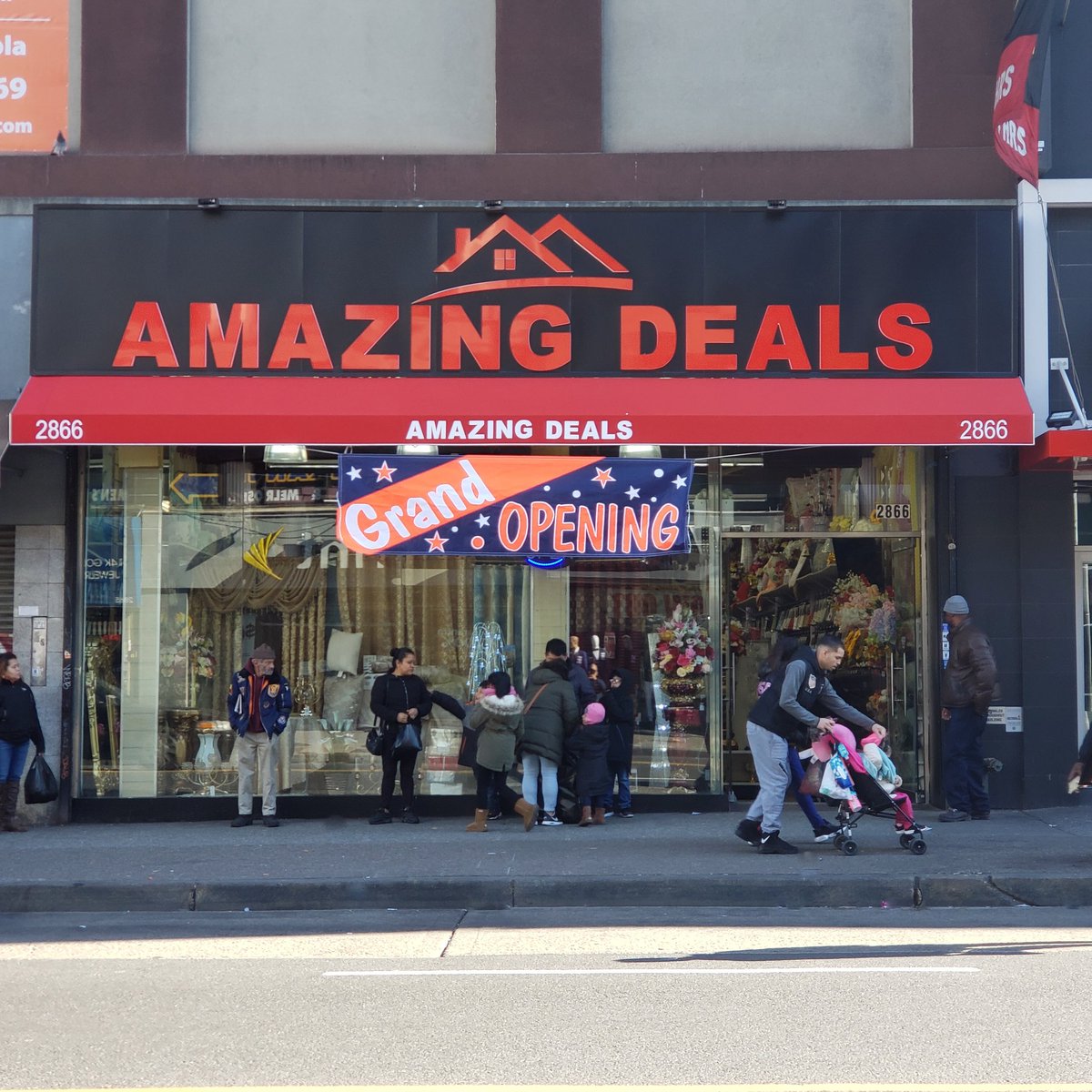 ThirdAvenueBID's tweet photo. New store alert! Check out Amazing Deals for your home good needs located on Third Avenue next to McDonald's!
#TheBronx #Bronx #ShopTheHub #Hub3rdAveBID #supportsmallbiz #supportlocal #supportsmallbusiness https://t.co/UrQe3P14SV