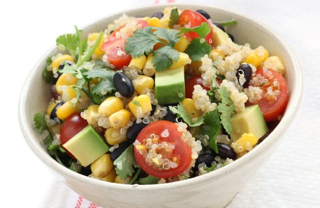 NatJuiceCafe's tweet photo. This Week's Specials:

Southwestern Quinoa Bowl - Organic Quinoa, Black Beans, Corn, Avocado, Pico de Gallo, Chicken or Tofu with Cumin LIme Dressing
(GF, V Option)

Tomato Soup (GF,V) https://t.co/NfV0t6gFfP