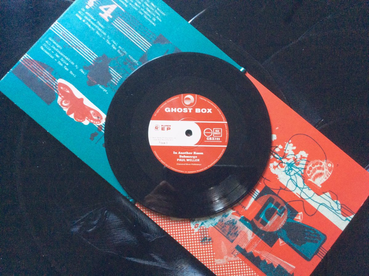 monicafrancesk's tweet photo. Thanks to my brother for this exclusive b-day present🙏🔝found at @SisterRayStore in London. I'm a huge fan of #paulweller #experimentalmusic compositions and very glad he did this
#birthdaygirl 🎂
#ghostboxrecords @PaulWellerNews @paulwellerHQ https://t.co/IeXWdjH4sa