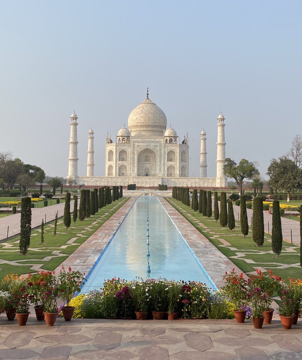 Мавзолей тадж-махал в индии сообщение. Достопримечательности индии тадж махал. Дели тадж махал. Мавзолей-мечеть тадж-махал в агре. Где находится тадж махал в каком городе.