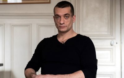 RafloF's tweet image. Eh ta pas une petite vidéo qui traine ?? 😂😂 Stephane Guy dehors !!!! #stephaneguy