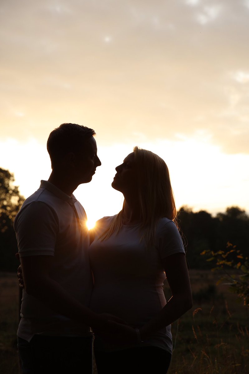 CHPhotographics's tweet photo. Mark, Danielle &amp; bump #charmagnehaxbyphotography #portraitphotography #portraitphotographer #couple #couplegoals #lifestyle #sunset #sunsetandsilhouettes #canon #canonuk https://t.co/osYj27urdO