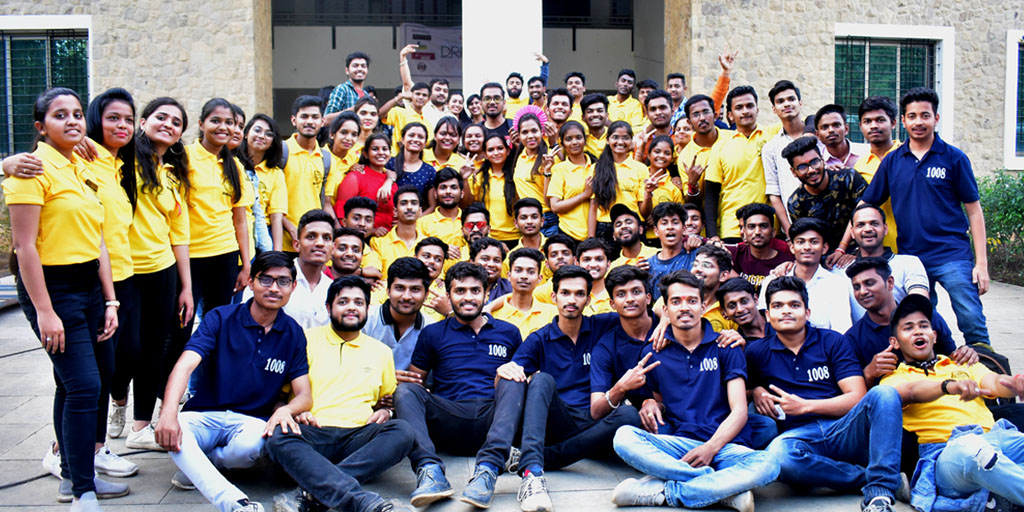 SandipInstitute's tweet photo. SIEM’s Department of Electrical Engineering held this year’s most awaited event: #SandipDrishti2020 Participants enthusiastically participated in Paper Presentation, Roborace &amp; Quiz. Hundreds of students from technical, management, and other domains participated in the event. https://t.co/0Y9K8zCJBN