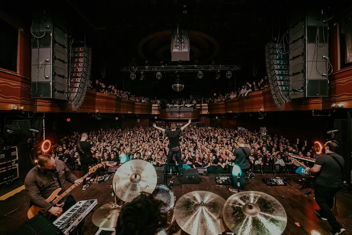 The Wonder Years rocked Webster Hall in NYC on its 2020 national tour. View Tour Schedule>> 👉thewonderyearsband.com👈 #thewonderyearsband #websterhall #NYC