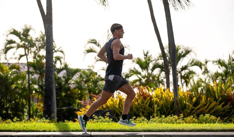 [VÍDEO] Así fue el test de carrera a pie de Lionel Sanders en Kona dlvr.it/RQf7yd