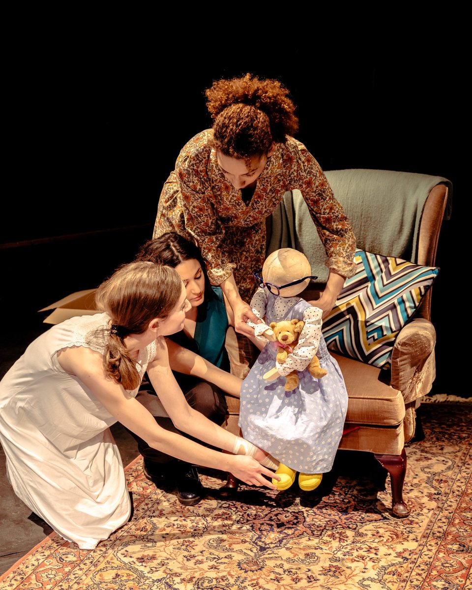 fancy_another's tweet photo. @_WilderLight @JanouxG insane promo shots for #ShapingDust 🙌

@cockpittheatre @ArtsEdLondon @alzheimerssoc

@Tina_Rizza @emma_nihill @JRayRaymond @Ellenmary95 @AnnaRosevdW @katherinelea_ https://t.co/7vZXieWJxD