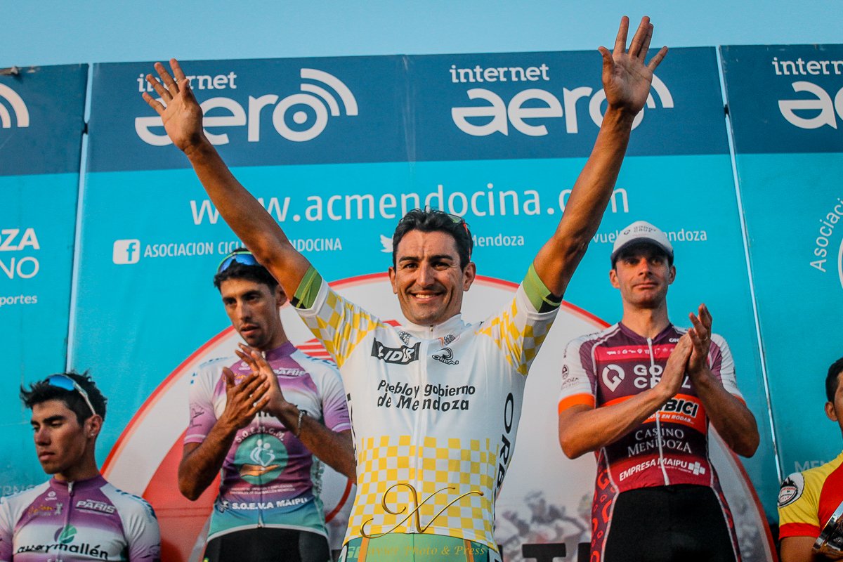 Juan Pablo Dotti agiganta su leyenda en la Vuelta de Mendoza: acmendocina.com/dotti-agiganta… #VueltaMendoza