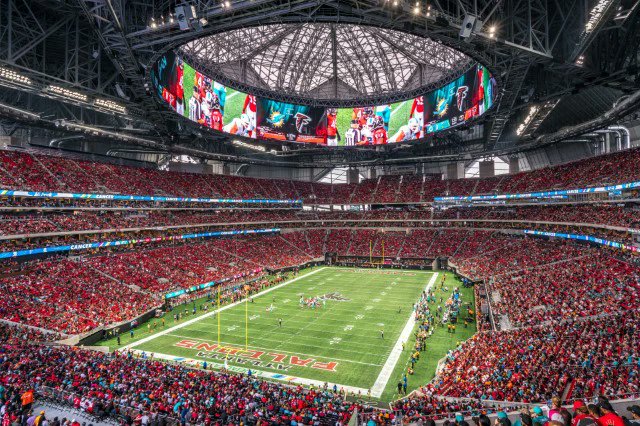 SVGEurope's tweet photo. "The emphasis on providing fans in the stadium with greater choice and quality reflects the sense that game day isn’t just about the game – it’s about community and shared experience."

@RossVideoEMEA on engaging fans with connected in-venue experiences

https://t.co/08QYC3aVrr https://t.co/XRrdDp8cKa