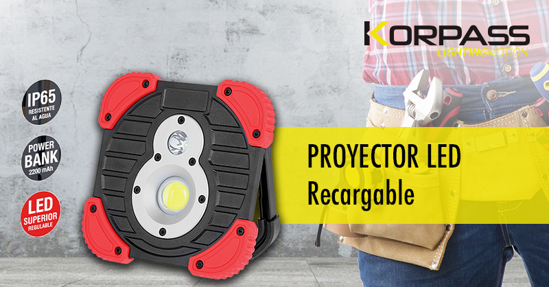DyserAlfa's tweet image. Iluminación portátil Korpass🔦, descubre el proyector LED con pie de apoyo reclinable 180º, 3 posiciones; luz superior, inferior o combinada y batería recargable con función Power Bank. Encontrarás Korpass en ferreterías📍. #proyectorLED #iluminaciónportátilLED #ferretería