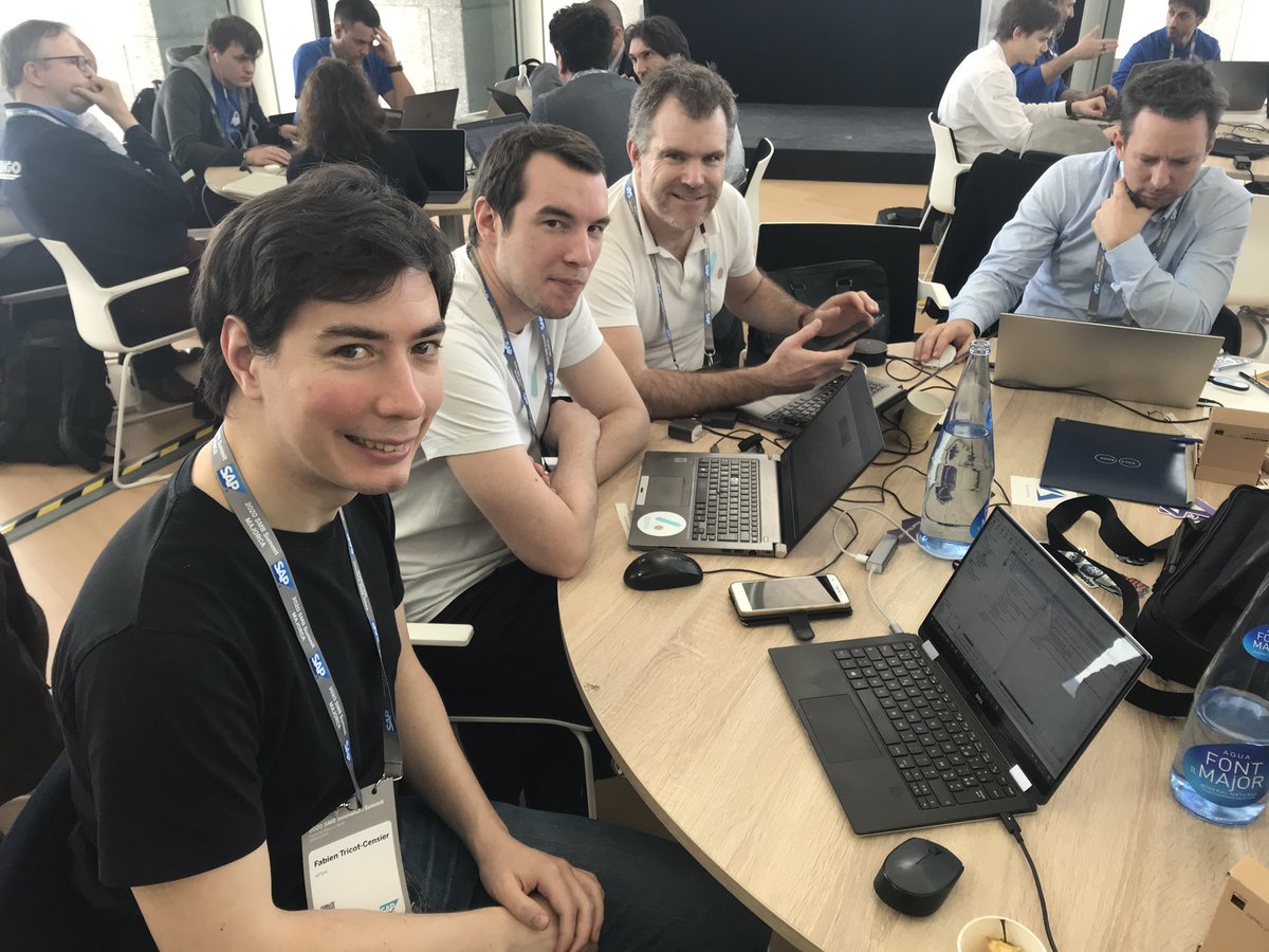 renaud_nc's tweet photo. Bravo à @Apsia, @CEREALOG_CRL , @Ubister et @VISEOGroup  pour leur participation au Hackathon Entreprise Intelligente du SMB Summit de Palma. L’IoT, le Machine Learning, le Chatbot au service des clients @SAPBusinessOne et @SAPBusinessByDesign. https://t.co/18CN3FyOdy