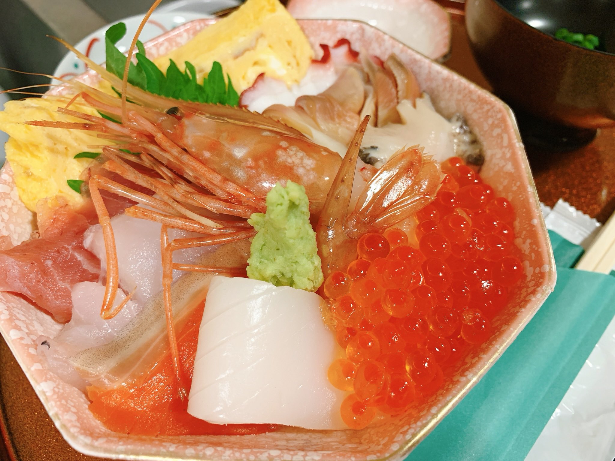 広島の百貨店 福屋のフックン No Twitter 東北を代表するホテルのランチメニューが福屋広島駅前店で 豪華海鮮丼に写真映えな 瓶丼 も 城ヶ浜パークホテル みちのく岩手味と技紀行 あす25日 火 17時まで 物産展 広島駅前店8階催場 T Co