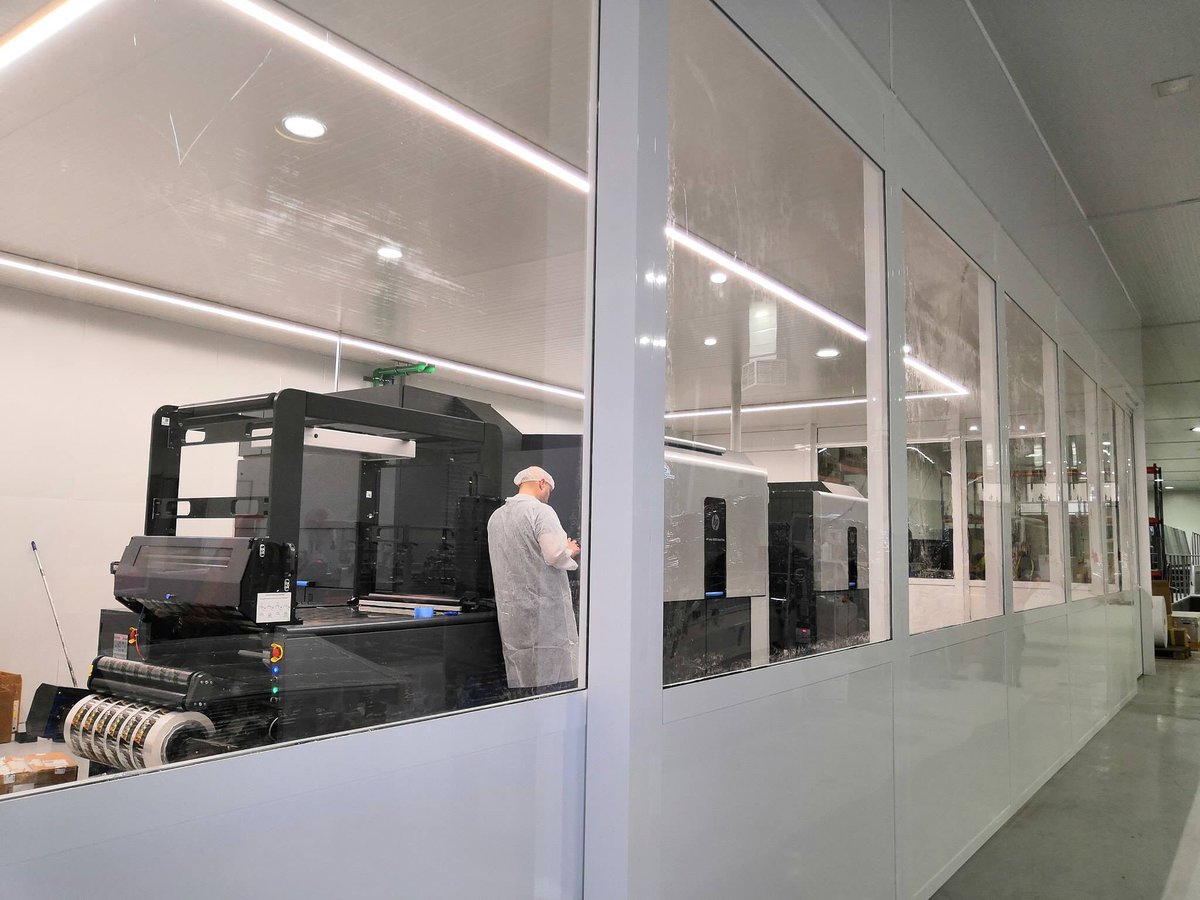 Empezamos la semana, feliz lunes!
No nos ocupamos únicamente de los exteriores, también ayudamos a las empresas a protejer sus valiosas inversiones. Gracias <a href="/FLEXOMED1/">FLEXOMED</a> por confiar en nosotros 👌

#reformas #decoracion #aislamiento #interiorismo #Construcción #industria #Murcia