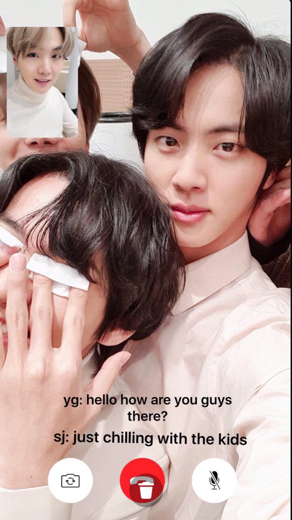 Sugarrific_Jin's tweet photo. angels au ot7
wherein years after the war against maxinof, they decided to stay on earth but only come back to heaven for their work
the angels then learned a way to contact each other and yoongi finally used it to call seokjin #yoonjin #epilogue #angelsau https://t.co/nddyIMJnkk