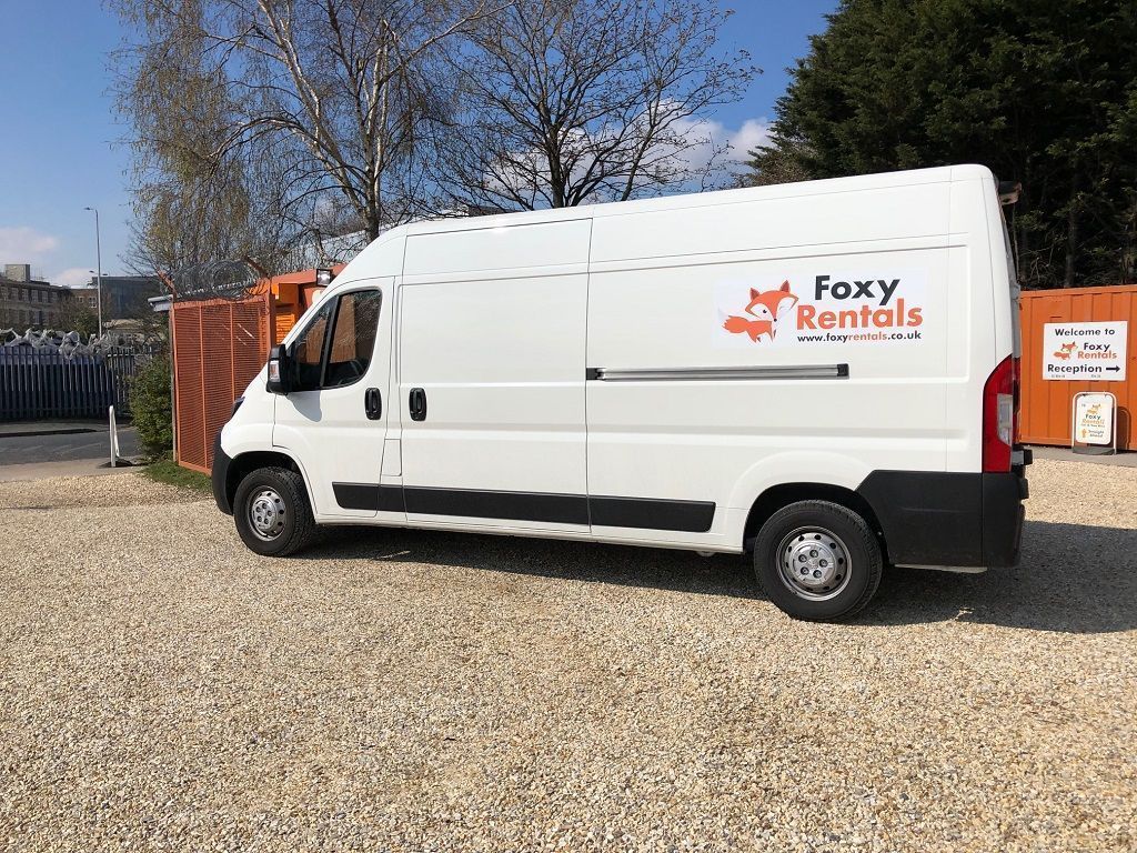 FoxyRentals's tweet photo. LWB van from £53 per day, or a 3 day weekend special at £91. Remember still only a £100 deposit. Book now at https://t.co/ef4QGQJIAX or call 01482910910 https://t.co/dmW0HgWsyB