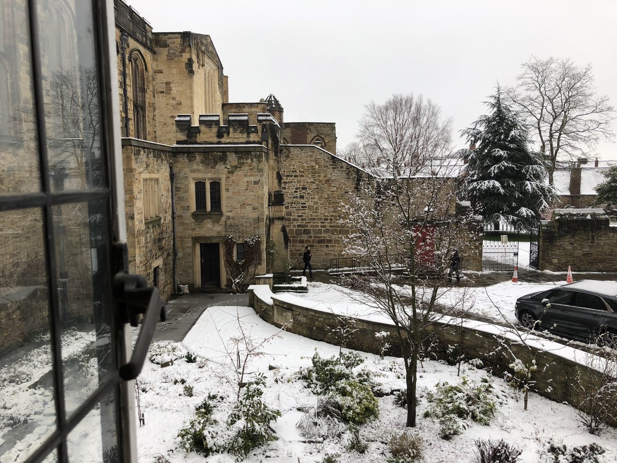 BedesBooks's tweet image. Morning all. We've had a bit of snow in Durham.

View from our office window this morning.

#LibraryViews #Snow #Durham