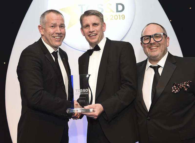TCSDAwards's tweet photo. Want to be a winner like @fowlerwelch, who won the Health & Safety Award in 2019? If you do, please enter by 31 March at https://t.co/iUlIbu32wJ. (Pictured l to r: Nick Hay CEO of Fowler Welch and Tim Gibson Sales Director at @Hireco_Ltd and comedian Justin Moorhouse). #tcsd20 https://t.co/dfydb3H3uA