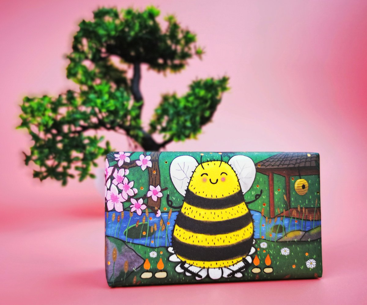 The English Soap Company (@theenglishsoap) on Twitter photo Beeeeeee yourself................................ #soap #vegansoap #platicfree #gift Beeeeeee yourself................................ #soap #vegansoap #platicfree #gift