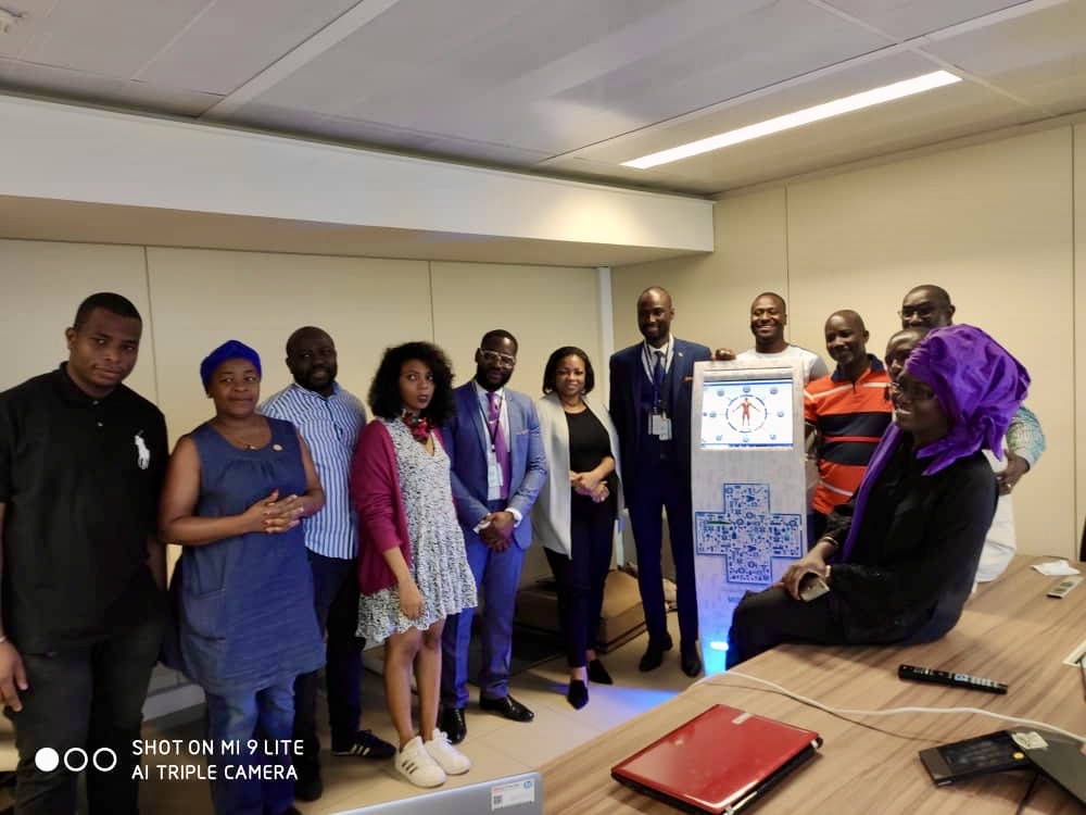 RoboticsDiakite's tweet image. Diakite Robotics est très heureux d&apos;avoir eu l&apos;occasion de présenter son projet de main bionique devant les représentants de la BAD à Abidjan ! 

#DiakiteRobotics #BAD #Abidjan #Mécatronique #Mechatronics #Robotique #Robotics #MainBionique # Bamako #Mali