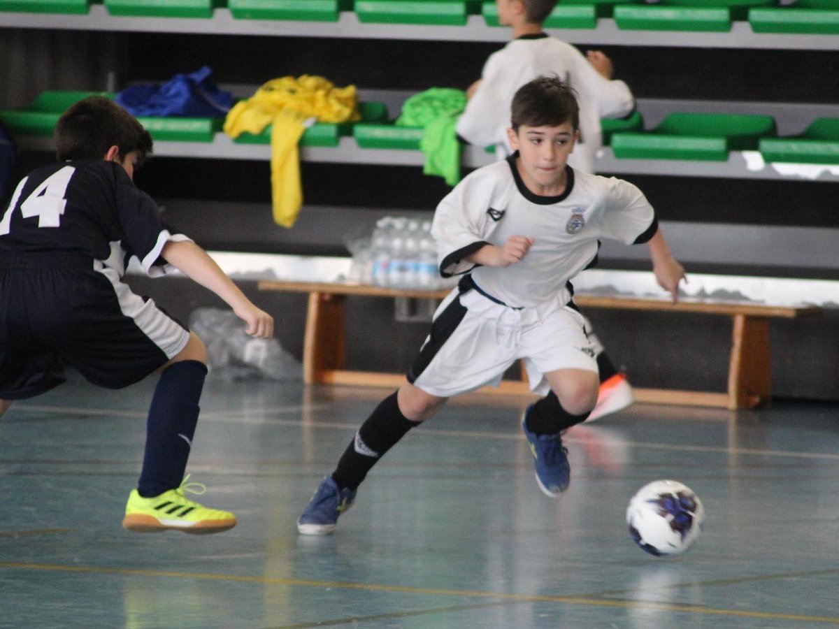 Sucrocullera's tweet photo. Bon dia!

Ahir el nostre jugador aleví, Héctor Ochando, va participar de l’entrenament de la selecció valenciana sub-12. 
Vos passem algunes fotos.

Enhorabona, Héctor!!

#Sucro2020
💓⚽️🔝
#SomSUCRO https://t.co/pkJe8PLcN8