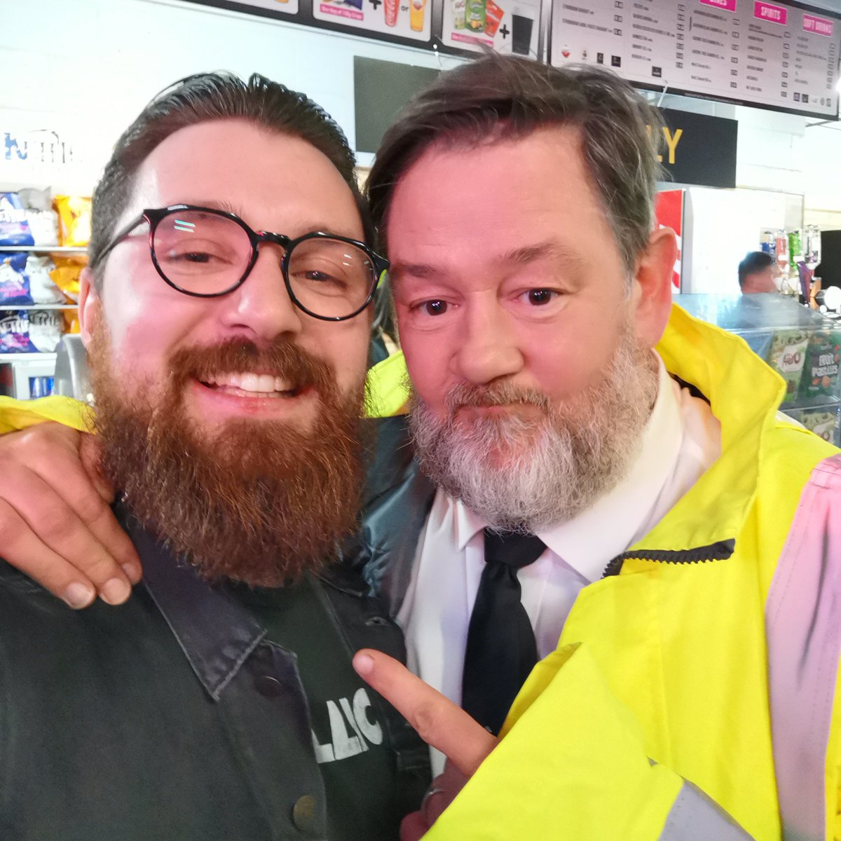 NickOwenParks's tweet photo. Pleasure meeting you last night @JohnnyVegasReal, spot on bloke. https://t.co/czXjd9fUaF
