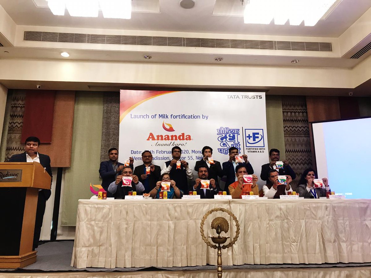 tini_tatatrusts's tweet photo. Gopaljee Foods Pvt. Ltd. (@Ananda Dairy) launches their fortified milk variants today in Noida. Ananda to produce approximately 4 lakh litres of fortified milk everyday which will benefit around 26 lakh people daily. #milkfortification  @tatatrusts  @ffrc_fssai https://t.co/kzKHikH4wO