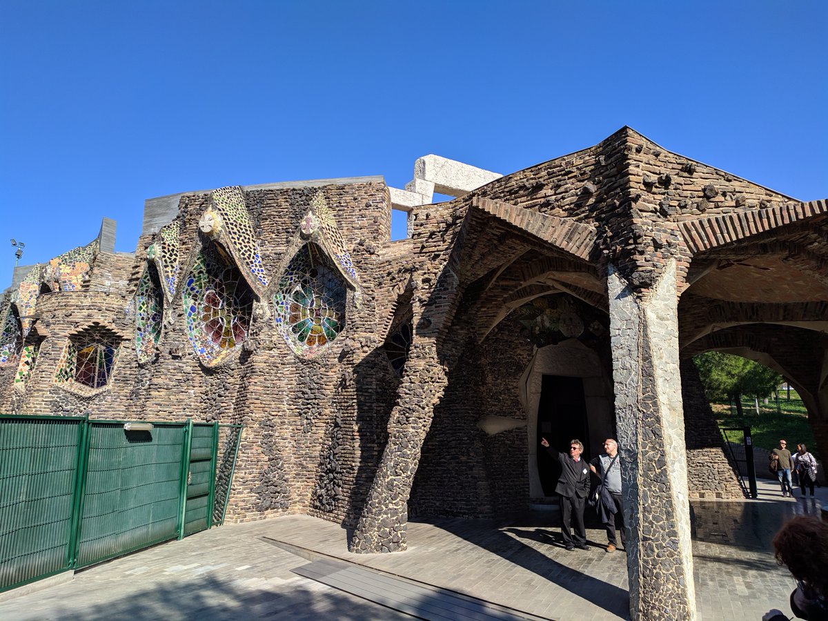 marcnadal's tweet photo. Ayer en la cripta de la Colonia Güell, obra de Antoni Gaudí por encargo de Eusebi Güell. Edificio religioso para los trabajadores de la Colonia.
.
#coloniaguell #barcelona #gaudi #catalunya #criptagaudi #travel #photooftheday #antonigaudi #visitbarcelona #architecture https://t.co/j4AOia7rZB